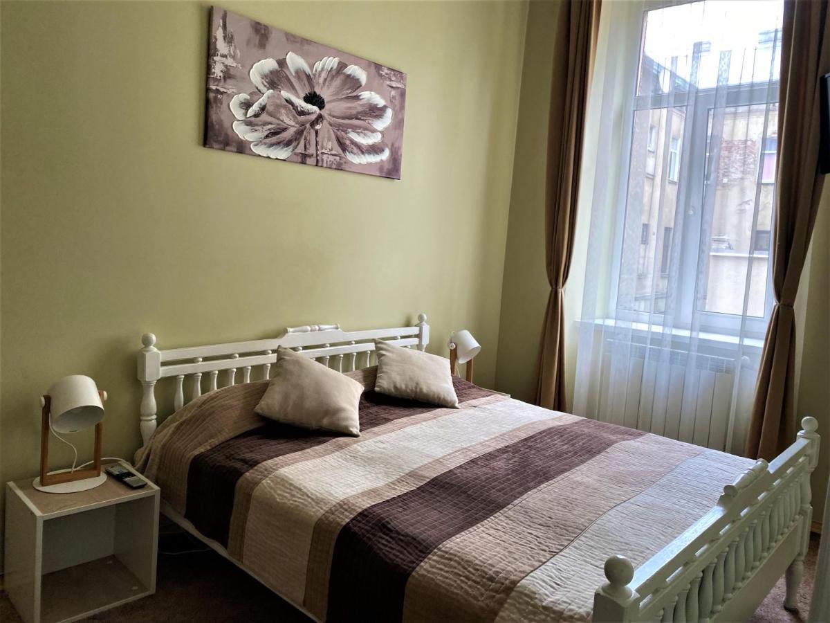 Glorious Apartment Near The Old City Lviv Dış mekan fotoğraf