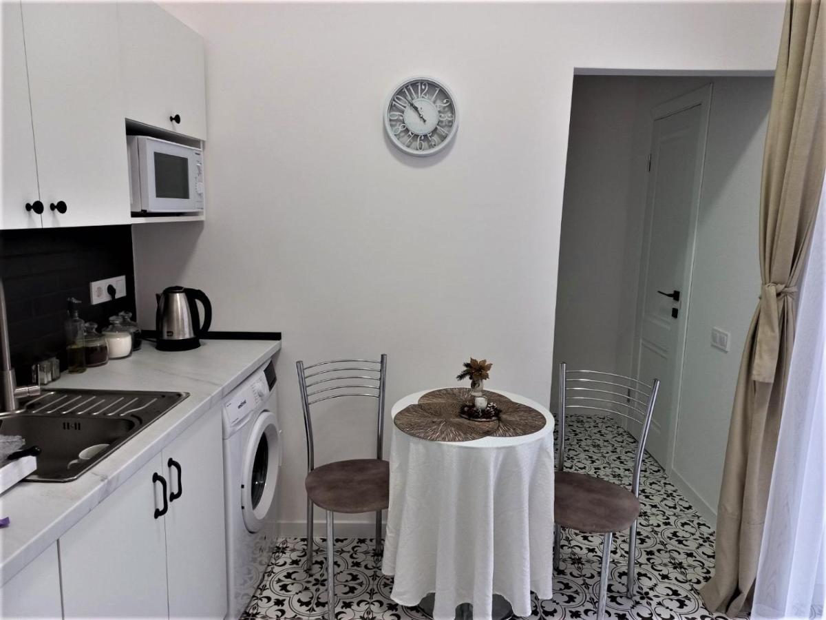 Glorious Apartment Near The Old City Lviv Dış mekan fotoğraf