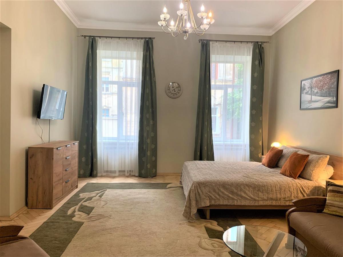Glorious Apartment Near The Old City Lviv Dış mekan fotoğraf