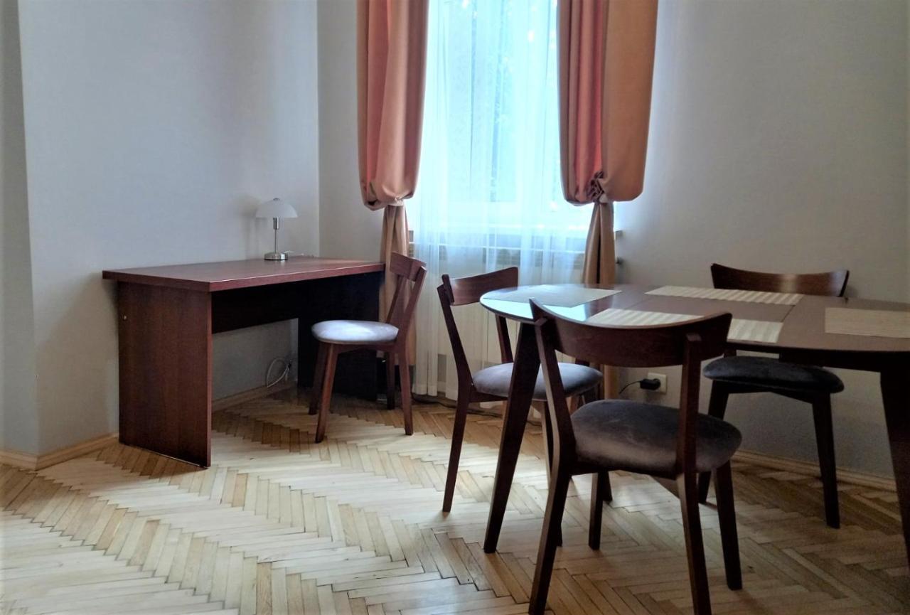 Glorious Apartment Near The Old City Lviv Dış mekan fotoğraf